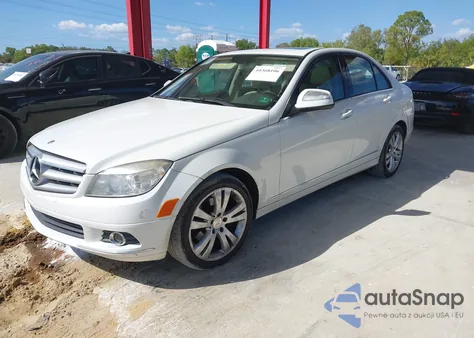 2009 Mercedes-Benz C 300 Luxury 4Matic/Sport 4Matic z USA, uszkodzony, nr VIN WDDGF81X39F234169